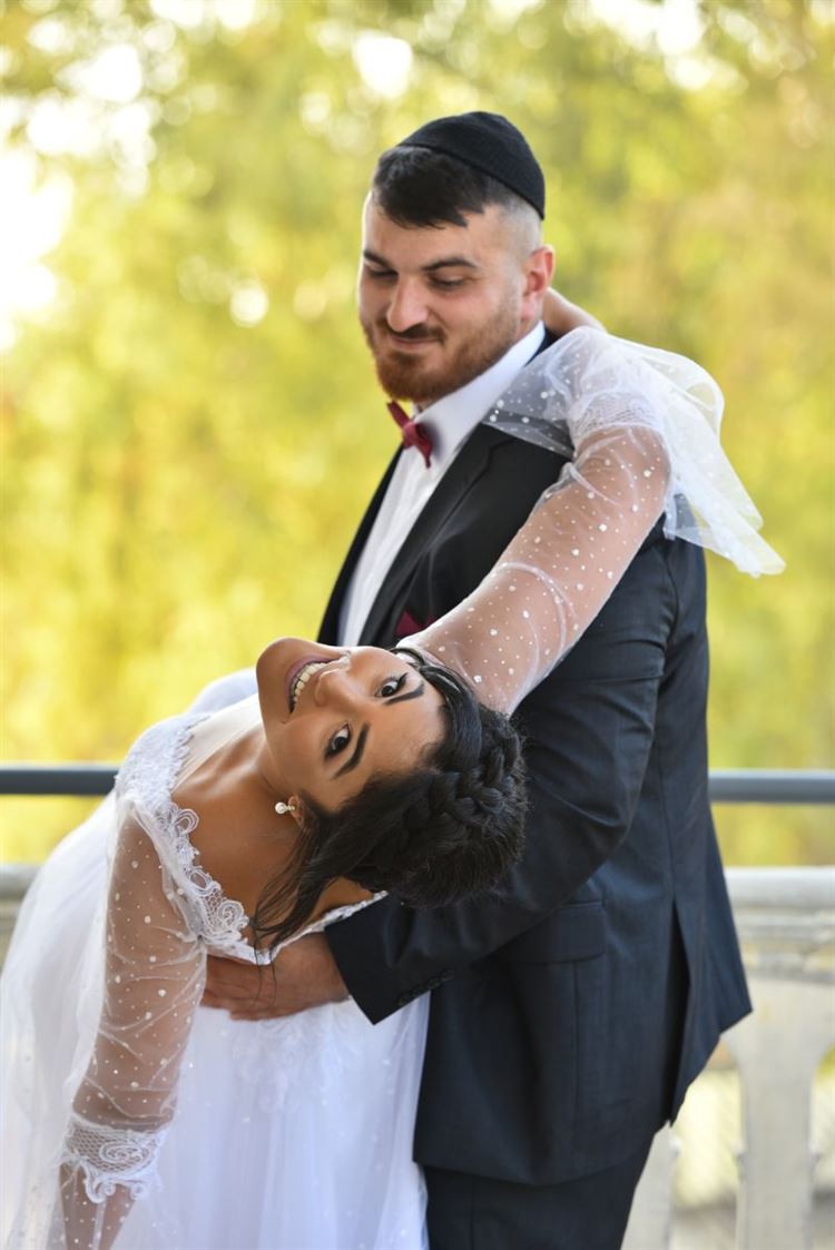 החתן והכלה שכל זוג שמתחתן צריך ללמוד מהם 16