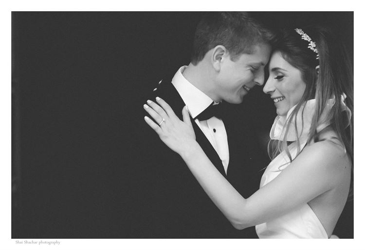 חיוך של חתן וכלה ביום הגדול שלהם, החתונה של דנה שטרן ועידן רוזנפלד (צילום: שי שחר)