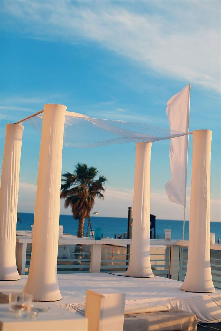 על הים: גני האירועים המדהימים שנוגעים בקו המים 19