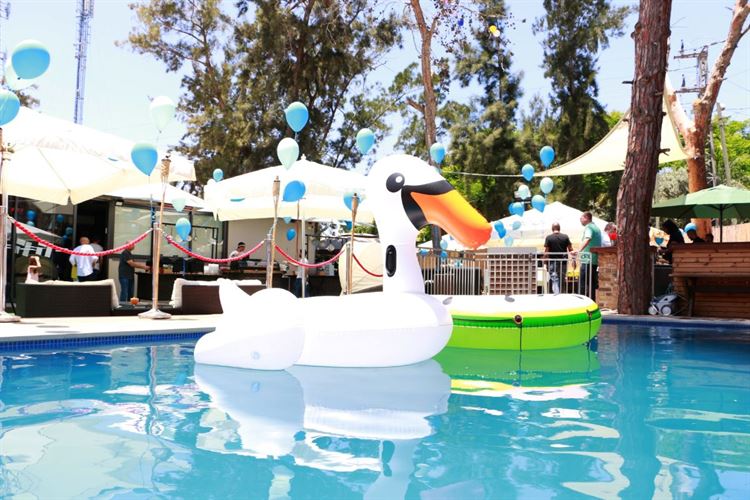 נעים להכיר: אירועים עסקיים בחצר האחורית 2