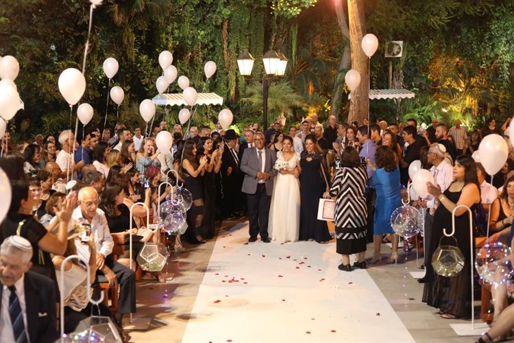 הפתעה: הכלה שלא מבינה רמזים 19