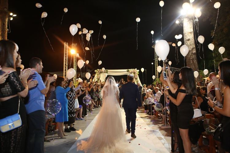 הפתעה: הכלה שלא מבינה רמזים 23