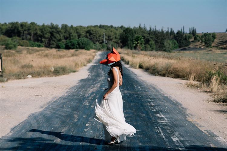 מעורר השראה: הזוג שהתחתן עם מסיכות אוריגמי 7