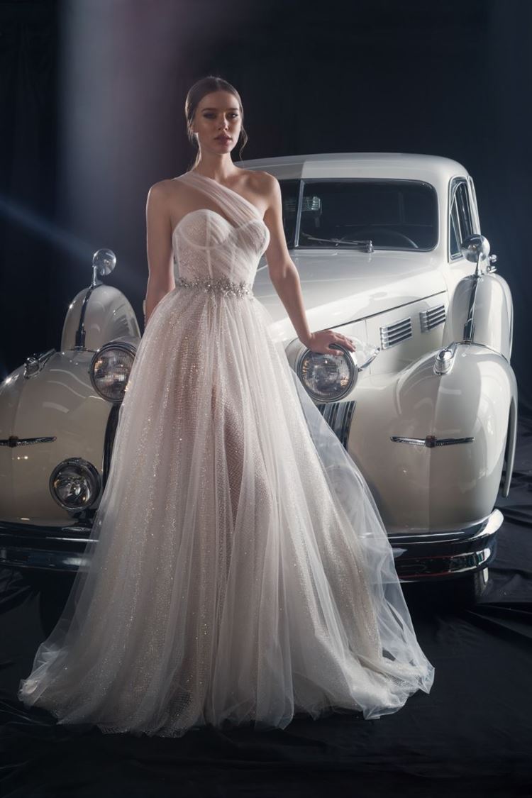 עוד רגע זה קורה: שבוע האופנה לכלות בניו יורק 9