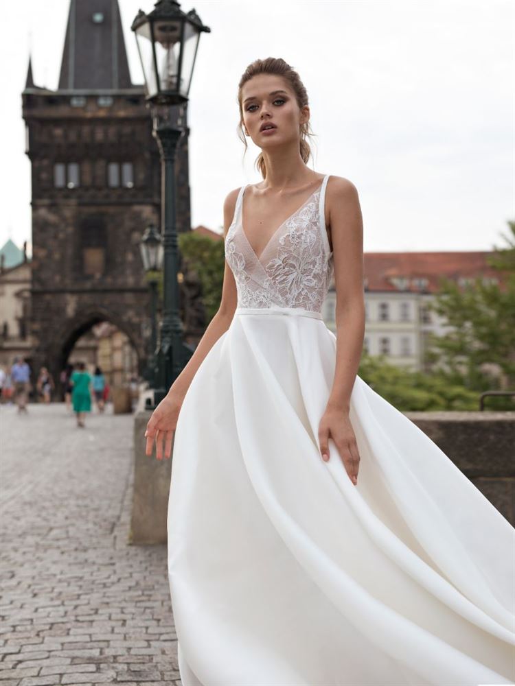 הלנה קולן מציגה: קטלוג כלות עם סטייטמנט 19