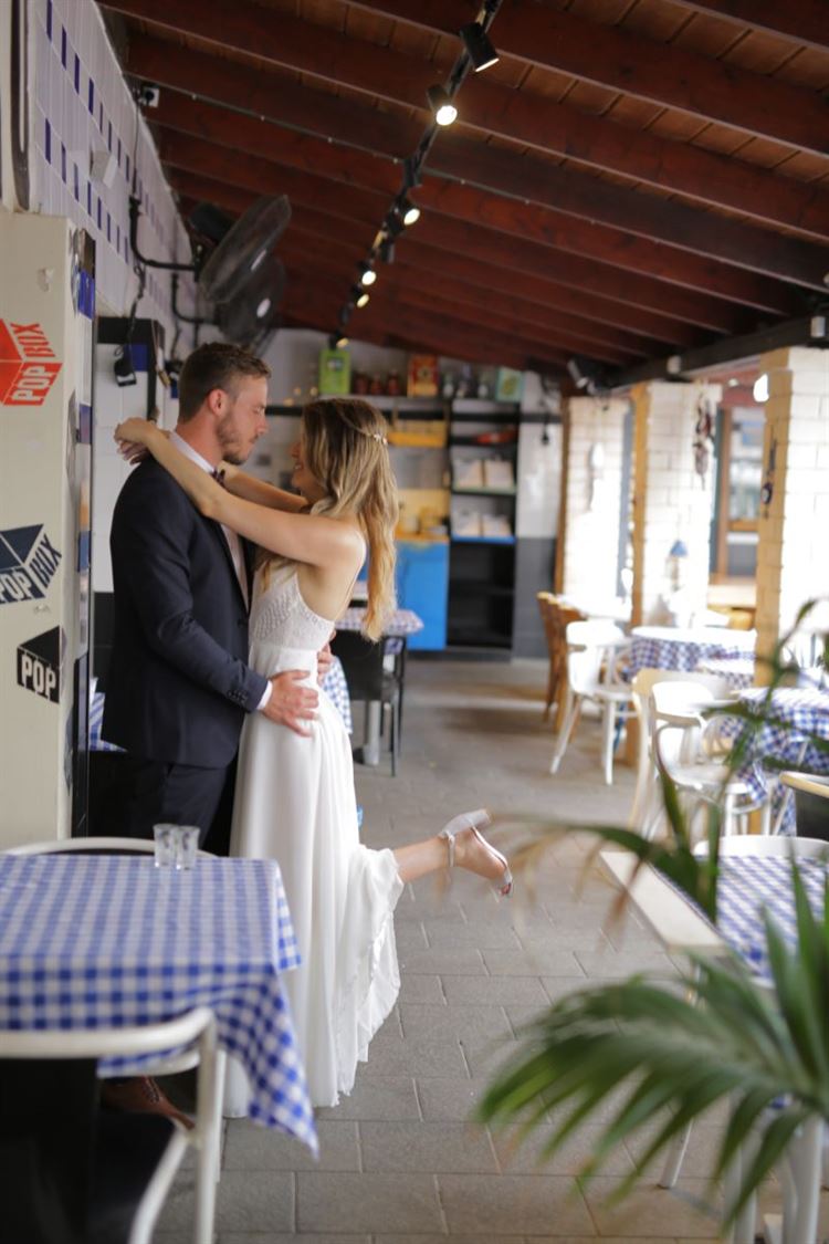 התחיל לא טוב: משפט פתיחה כושל שהוביל לחתונה 8