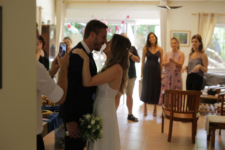 התחיל לא טוב: משפט פתיחה כושל שהוביל לחתונה 16