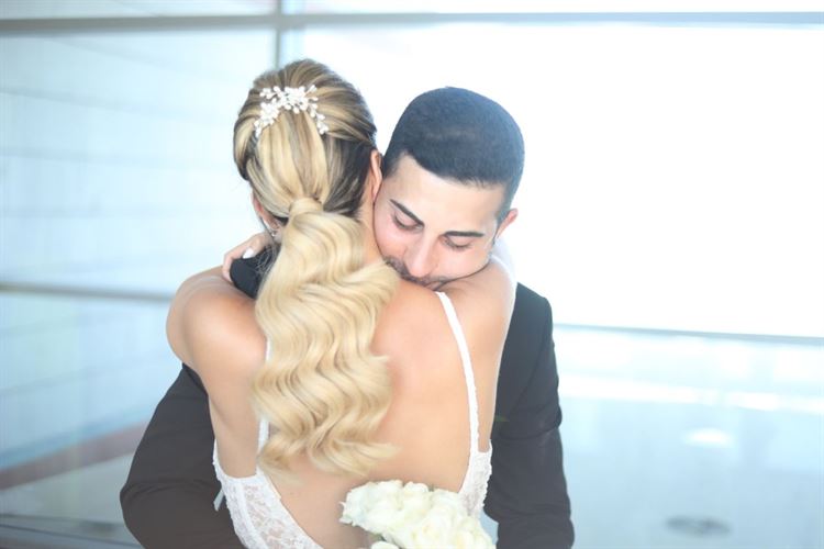 מתחת לאף: סיפור אהבה קרוב מתמיד 9