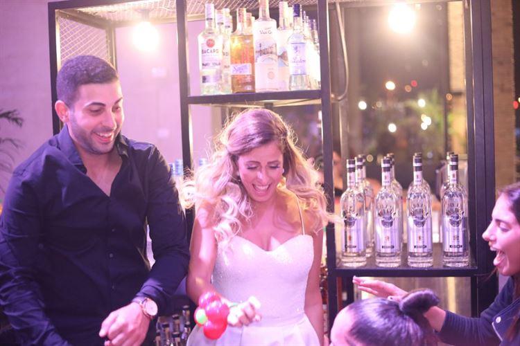 מתחת לאף: סיפור אהבה קרוב מתמיד 17