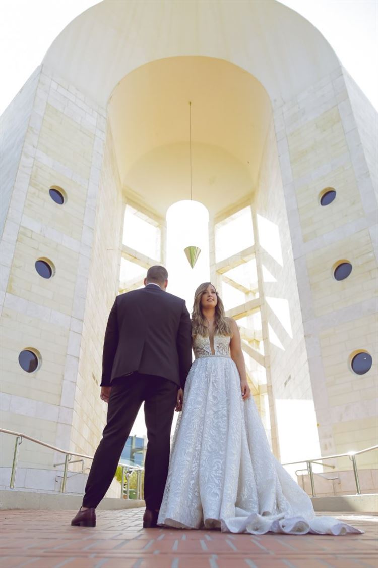 ענבל הרמן ושי הרשקוביץ בצילומי טרום חתונה מעוררי השראה (צילום: ג'ינג'ר צלמים)