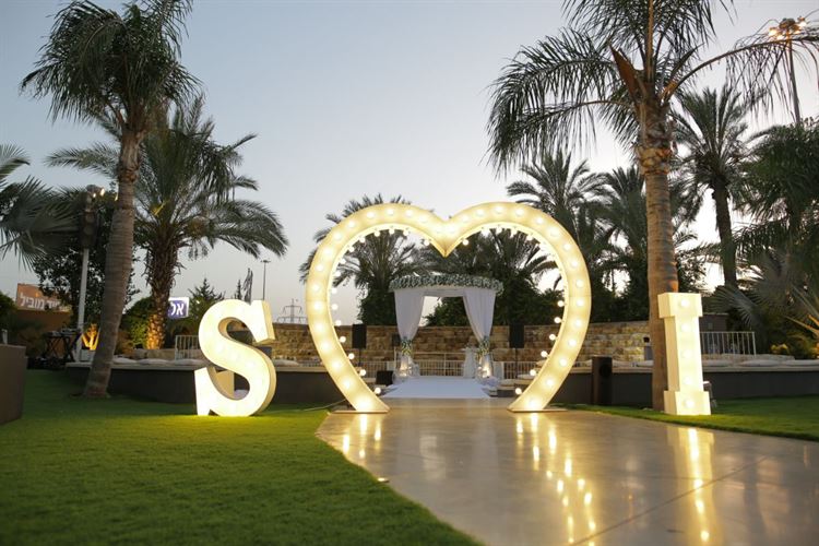 אלגריה הופכת להיות רומנטית במיוחד בחתונה של ענבל הרמן ושי הרשקוביץ (צילום: ג'ינג'ר צלמים)