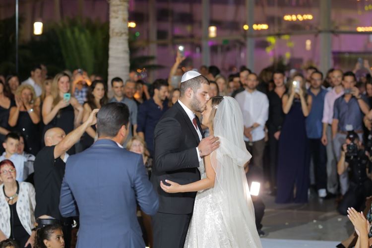 משנים טייטל באופן רשמי (צילום: ג'ינג'ר צלמים)