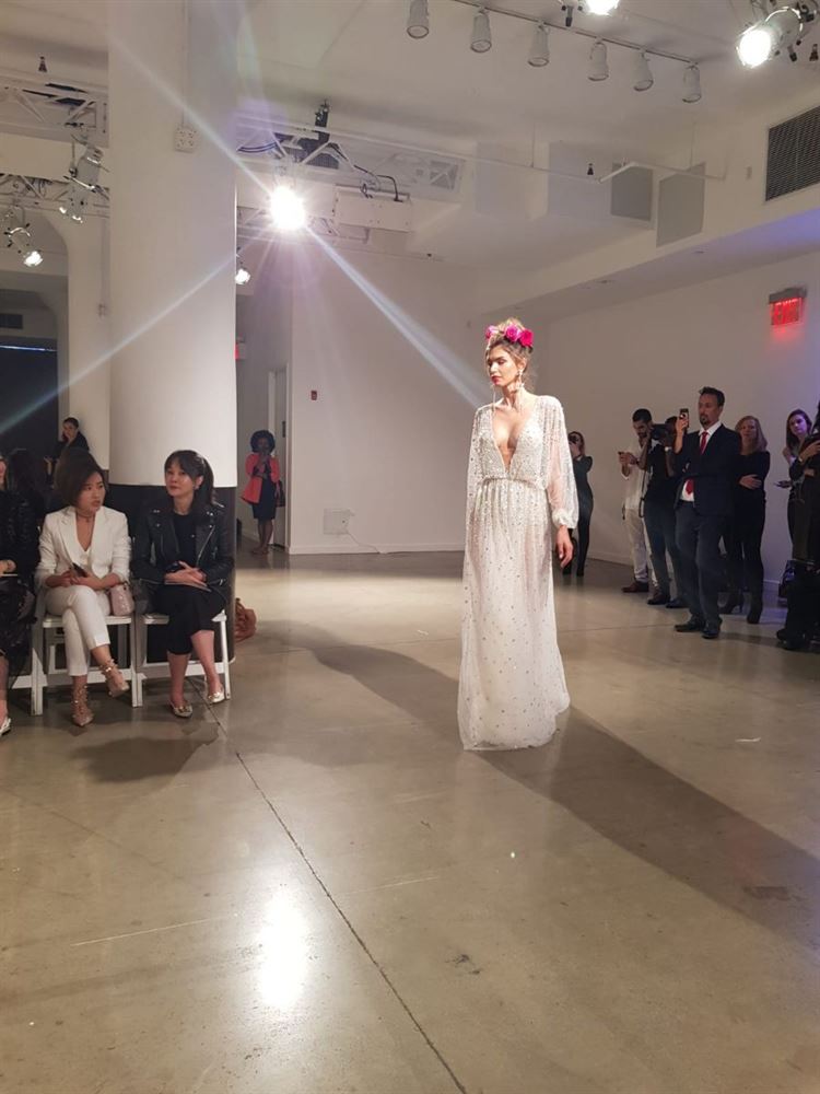 לא מפסיקה להפתיע: ג'ולי וינו בניו יורק 2