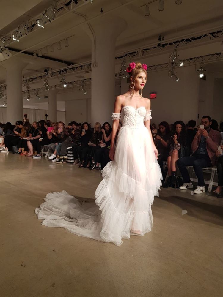 לא מפסיקה להפתיע: ג'ולי וינו בניו יורק 4