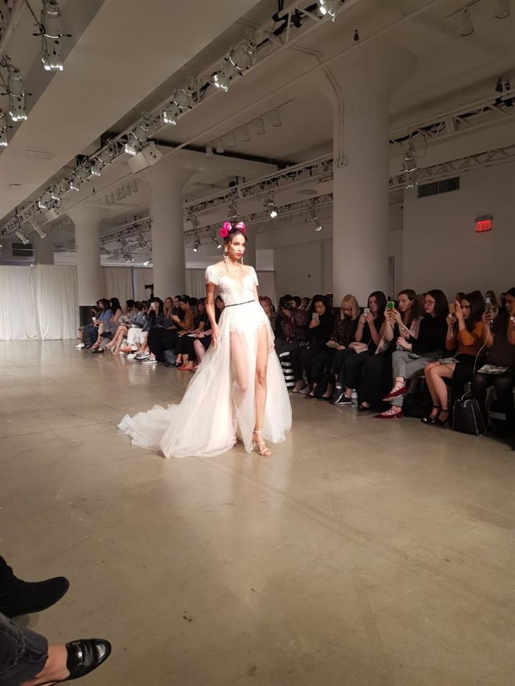 לא מפסיקה להפתיע: ג'ולי וינו בניו יורק 5