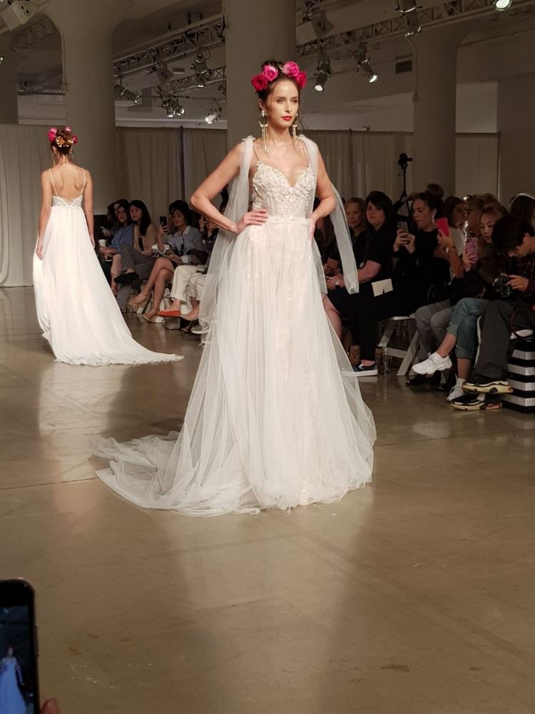 לא מפסיקה להפתיע: ג'ולי וינו בניו יורק 7