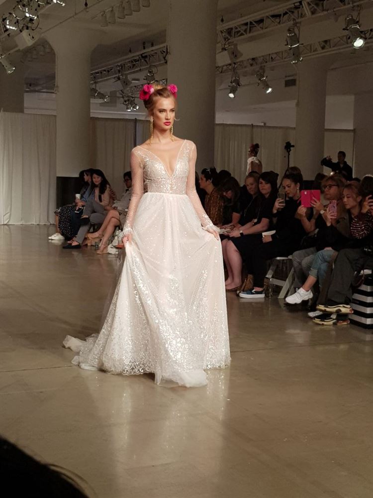 לא מפסיקה להפתיע: ג'ולי וינו בניו יורק 15