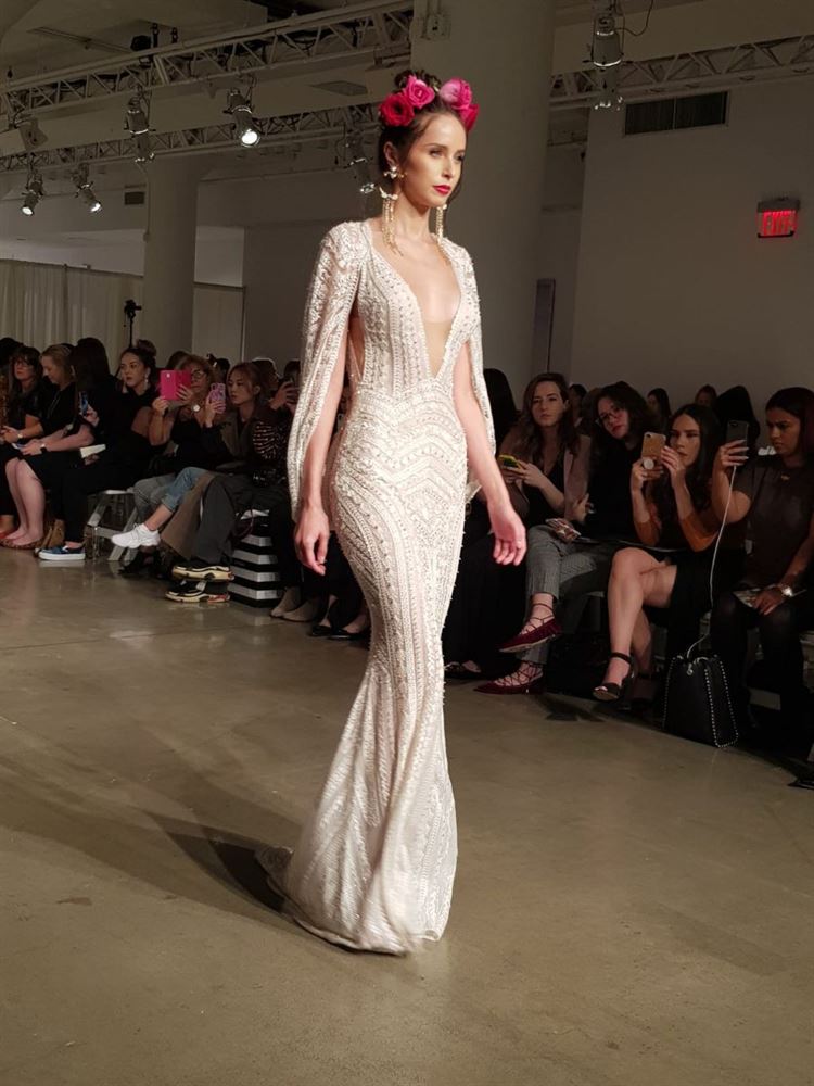 לא מפסיקה להפתיע: ג'ולי וינו בניו יורק 18