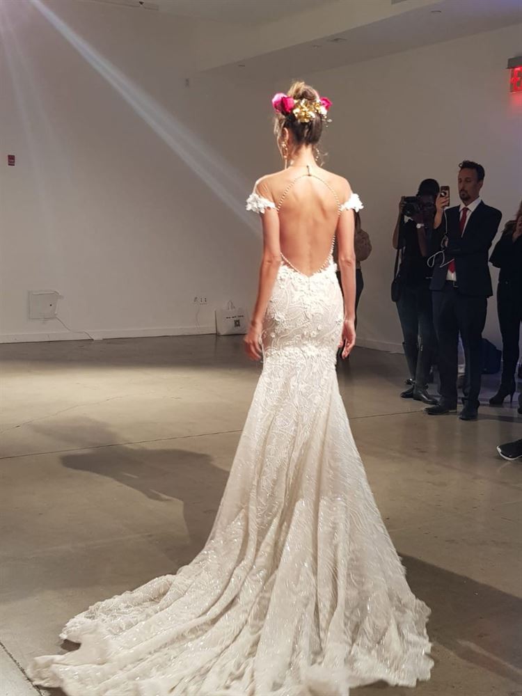 לא מפסיקה להפתיע: ג'ולי וינו בניו יורק 19