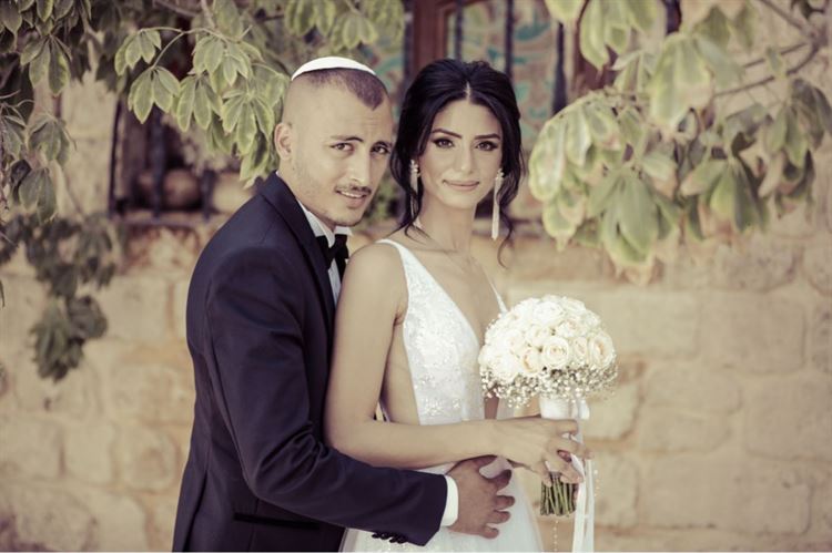 מה קרה כשהיא ארגנה לו מסיבת הפתעה והוא גילה? 3