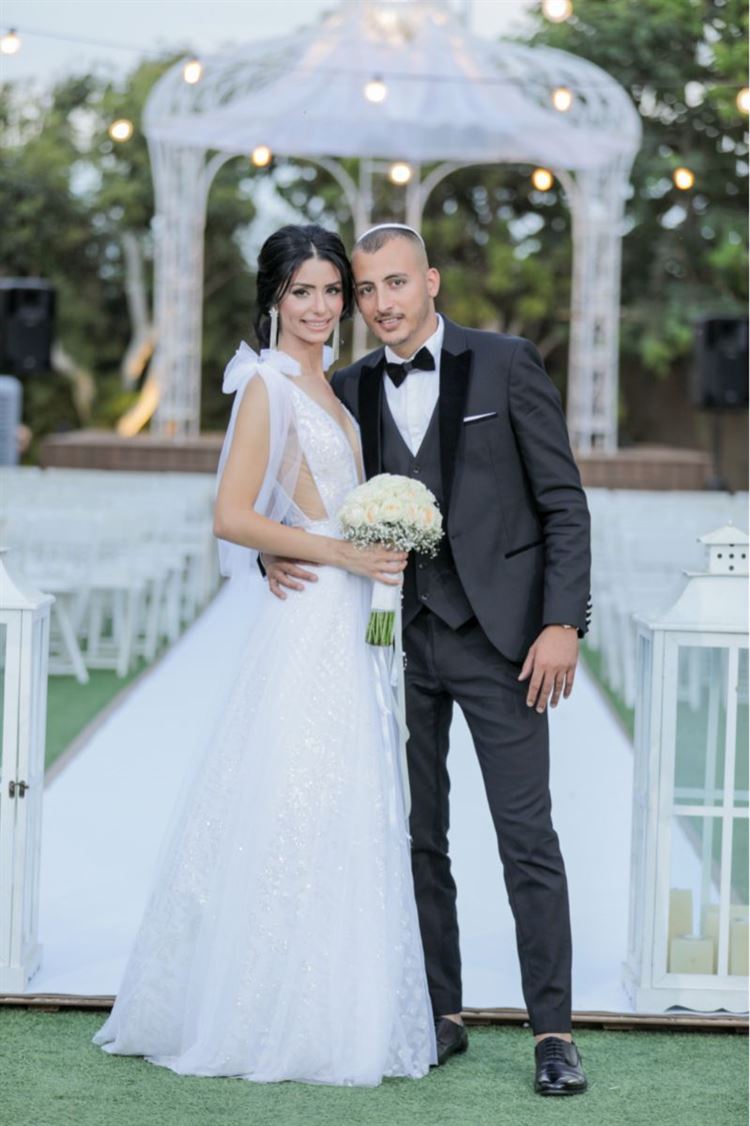 מה קרה כשהיא ארגנה לו מסיבת הפתעה והוא גילה? 10