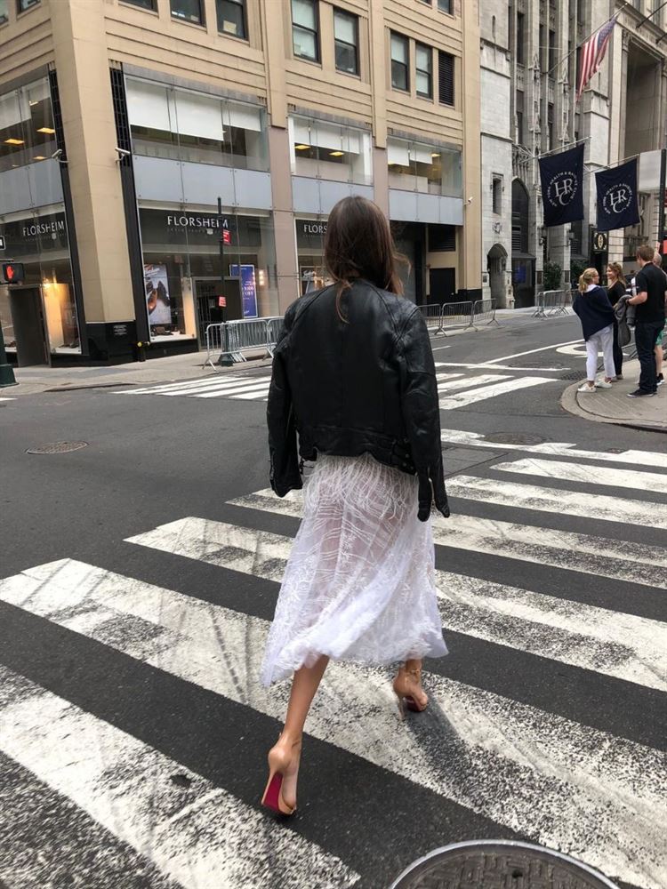 גדולה מהחיים: ליז מרטינז בקולקציה חדשה 6