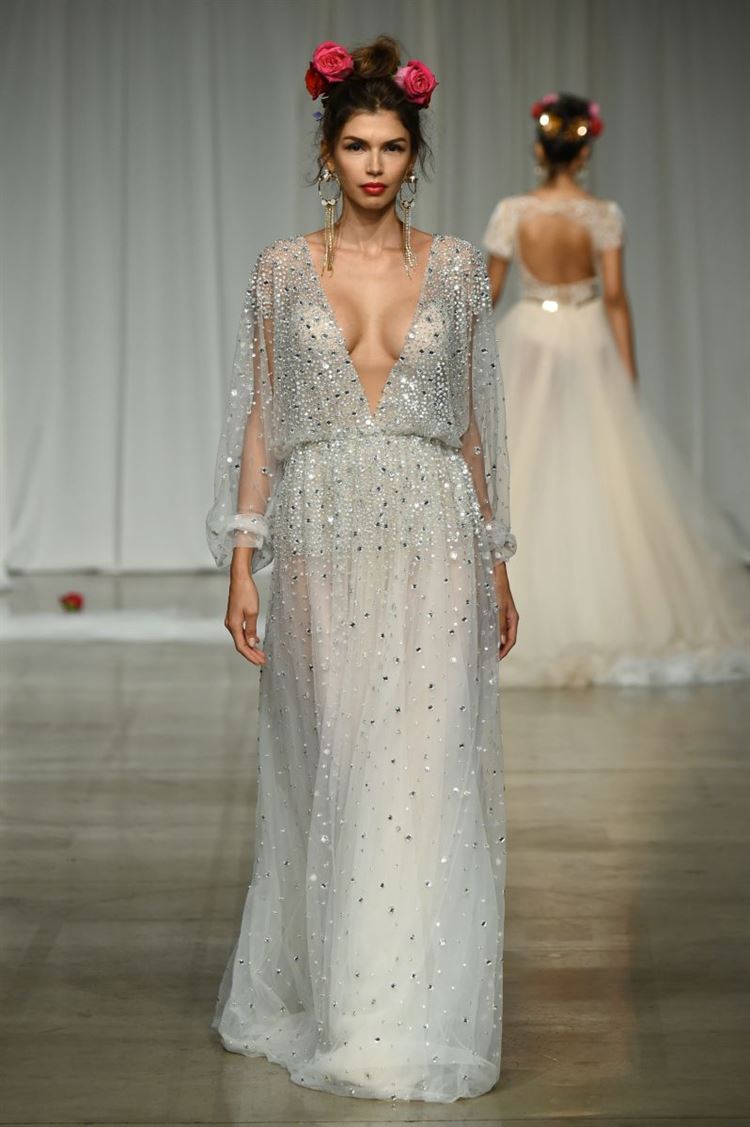 New York Glam: השמלות הכי מנצנצות בשבוע האופנה לכלות 3