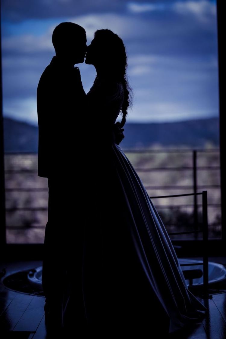 אירוסין בפיג'מה: ההצעה שהוציאה אותה מהמיטה 11