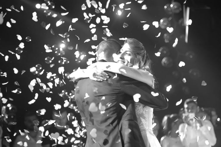 אירוסין בפיג'מה: ההצעה שהוציאה אותה מהמיטה 17