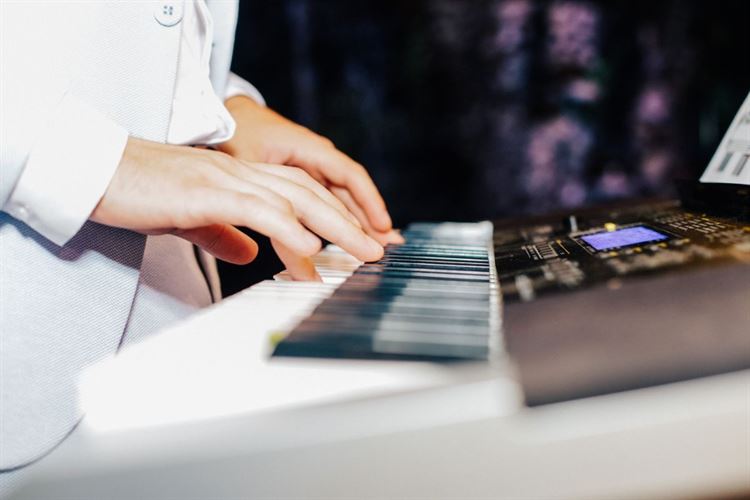 הצעה קורעת: הפדיחה הכי גדולה של המאורסות 19