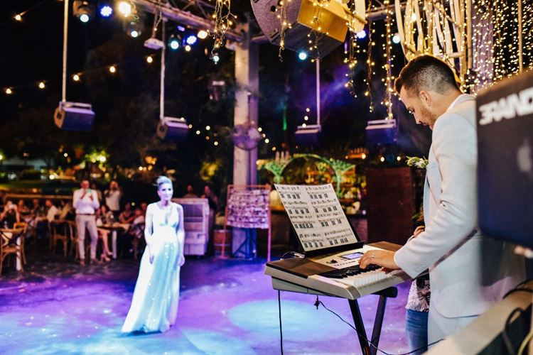 הצעה קורעת: הפדיחה הכי גדולה של המאורסות 20