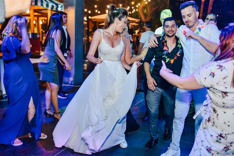 הצעה קורעת: הפדיחה הכי גדולה של המאורסות 22