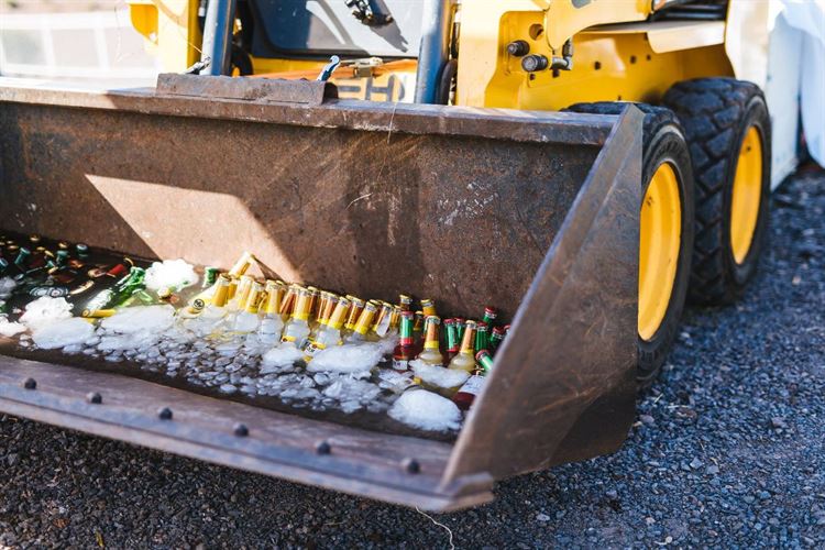 פסטיבל של אהבה: חתונת השטח הכי צבעונית שתכירו 16
