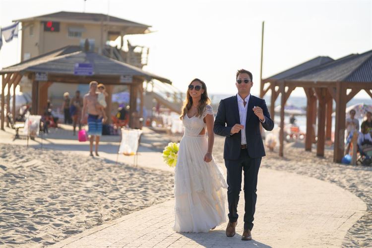 איך הופכים רווק תל אביבי מושבע לרומנטיקן חסר תקנה? 13