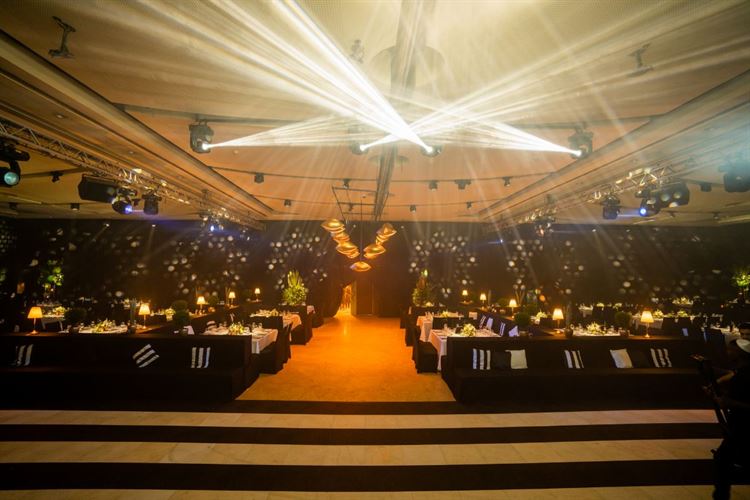 איך הופכים רווק תל אביבי מושבע לרומנטיקן חסר תקנה? 19