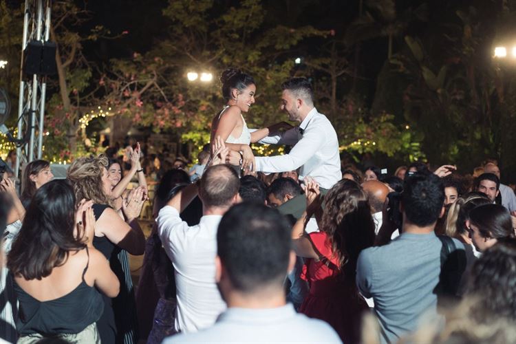 לא יאומן כי יסופר: הצעת הנישואין ששברה את כל הכללים 21