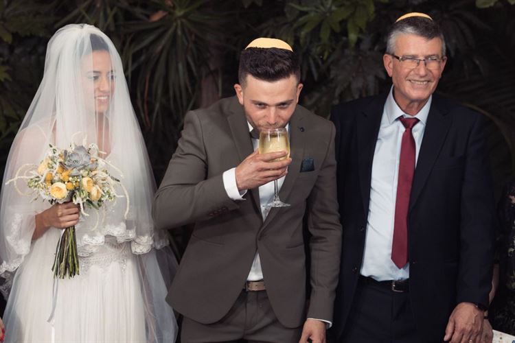 לא יאומן כי יסופר: הצעת הנישואין ששברה את כל הכללים 19