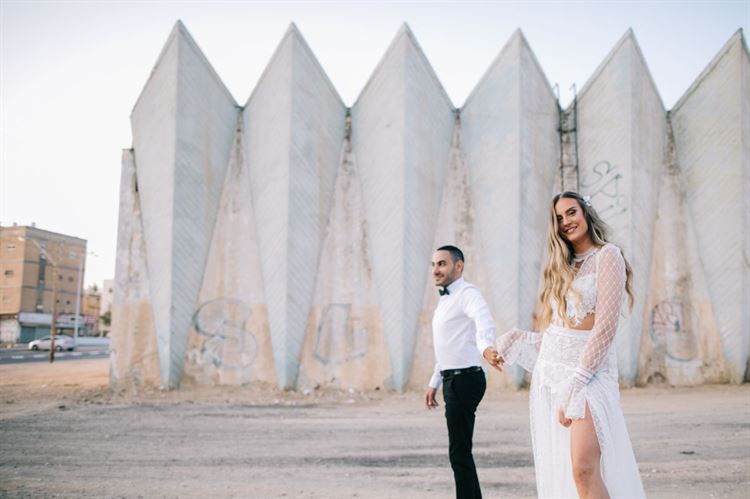 לילה באיביזה: מסיבת חתונה בווליום גבוה 10