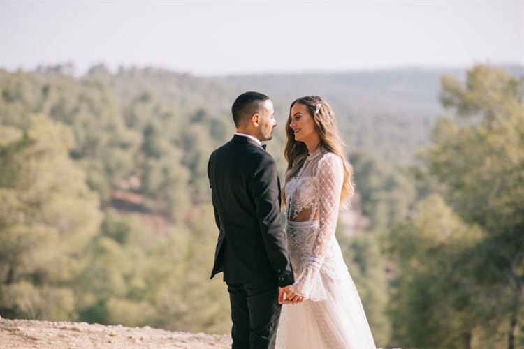 לילה באיביזה: מסיבת חתונה בווליום גבוה 8