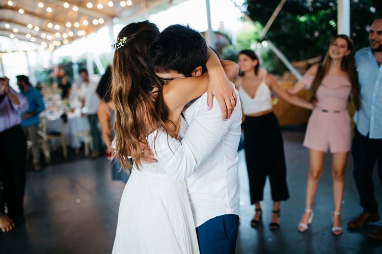 מים צוננים באמצע המדבר: הסיפור שישאיר אתכם צמאים לעוד 3