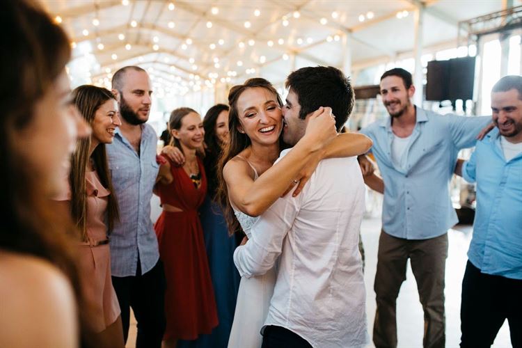 מים צוננים באמצע המדבר: הסיפור שישאיר אתכם צמאים לעוד 25