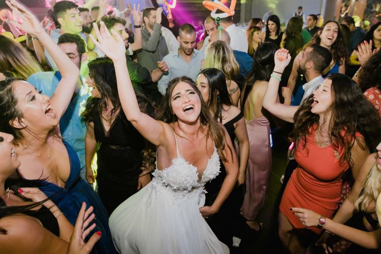 החתן ששבר את שיאי הקלישאות עוד לפני הדייט הראשון 24