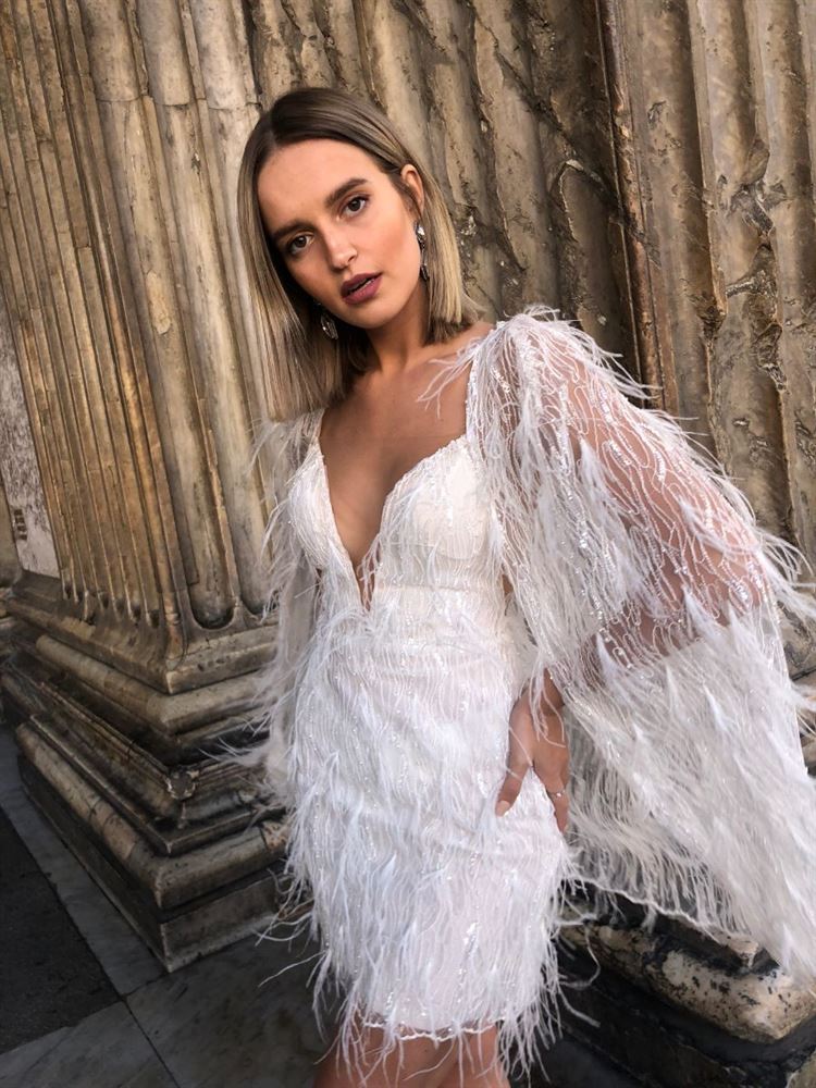 ה'איט גירל' של עולם הכלות בקולקציה חדשה ובועטת 2