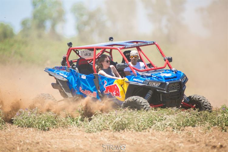 אופס: בקבוק השמפניה שהרס את ההצעה 2