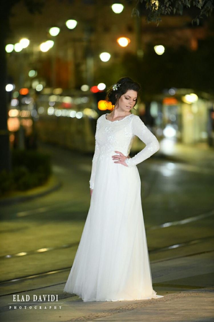 השילוב המדויק בין צניעות וסטייל בשמלות כלה 8