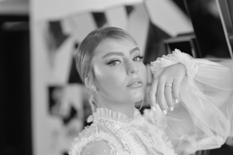 כשהפרפר נופל ברשת: איך גורמים לרודף שמלות להתאהב? 4