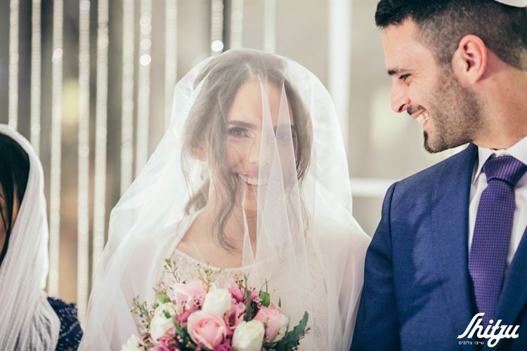 במעמד החופה: הזוג הבא עשה את המחווה הכי מרגשת שתראו 19