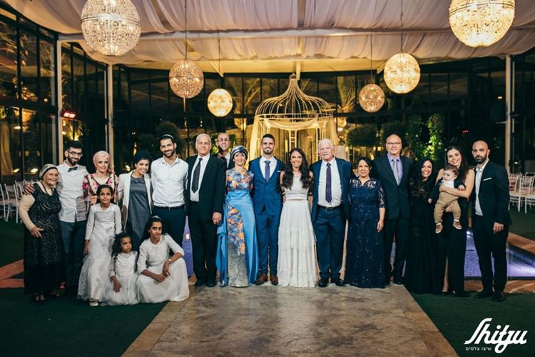 במעמד החופה: הזוג הבא עשה את המחווה הכי מרגשת שתראו 20