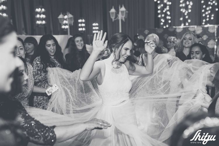 במעמד החופה: הזוג הבא עשה את המחווה הכי מרגשת שתראו 22