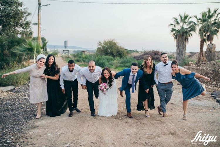 במעמד החופה: הזוג הבא עשה את המחווה הכי מרגשת שתראו 17